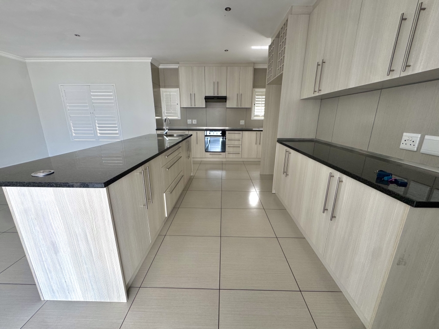 4 Bedroom Property for Sale in Parklands North Western Cape